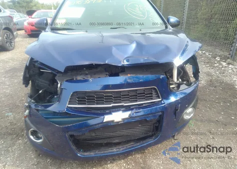 2013 Chevrolet Sonic Ltz Manual z USA, uszkodzony, nr VIN 1G1JF6SB6D4196554